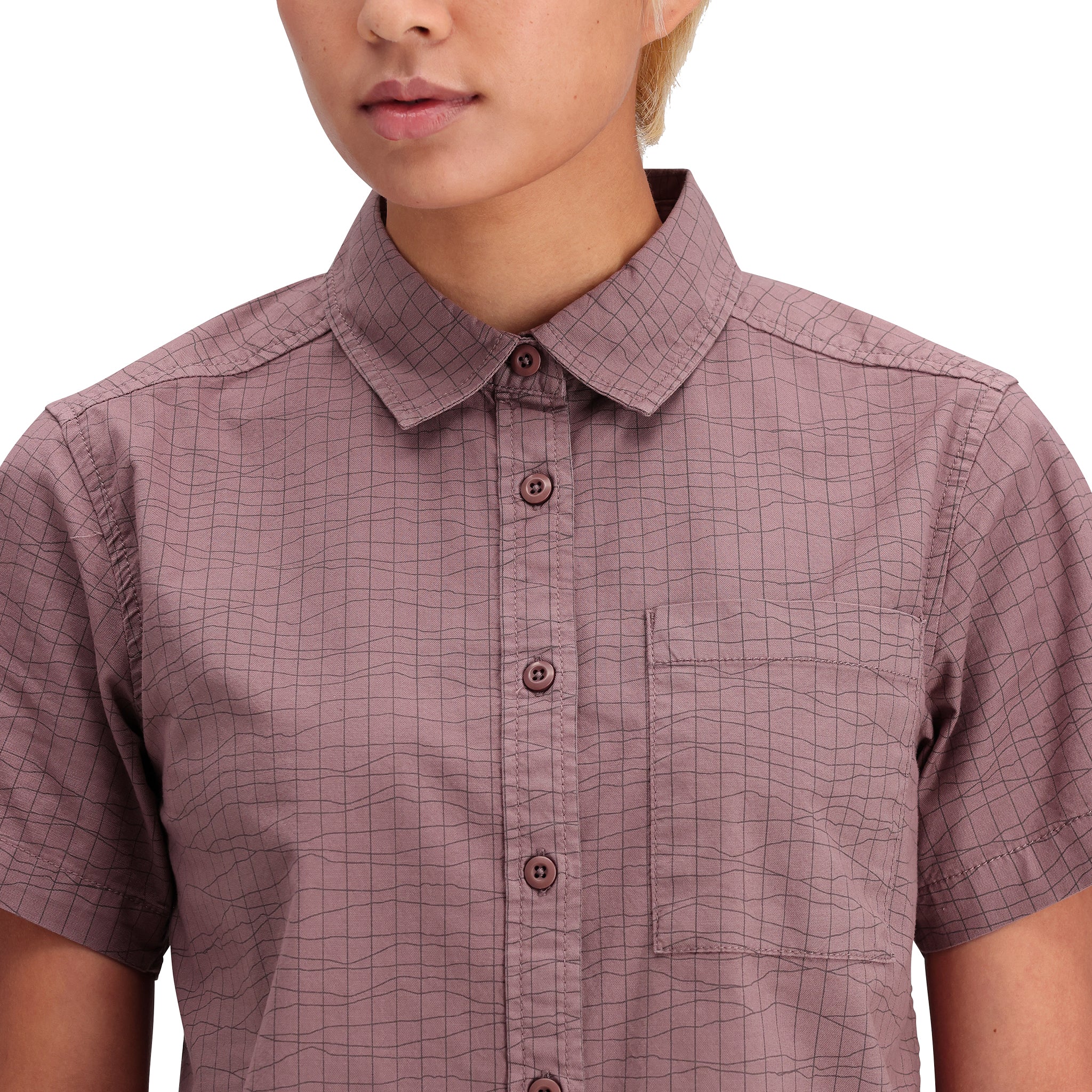 Detail shot of Topo Designs Dirt Desert Shirt Ss - Women's in "Peppercorn Terrain"